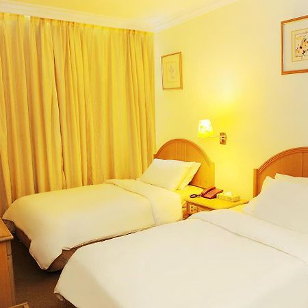 Borneo Hotel Kuching Zewnętrze zdjęcie